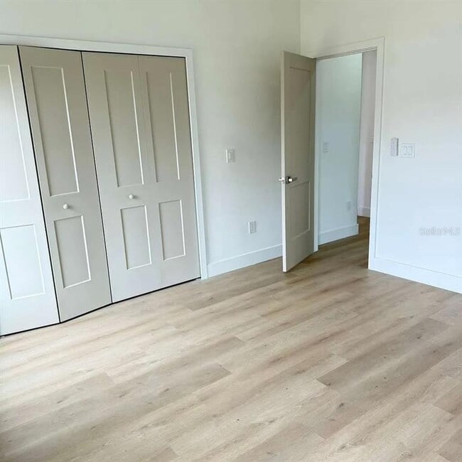 Photo - 13277 Center Ave