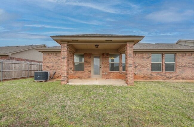 Photo - 2604 NW 185th St