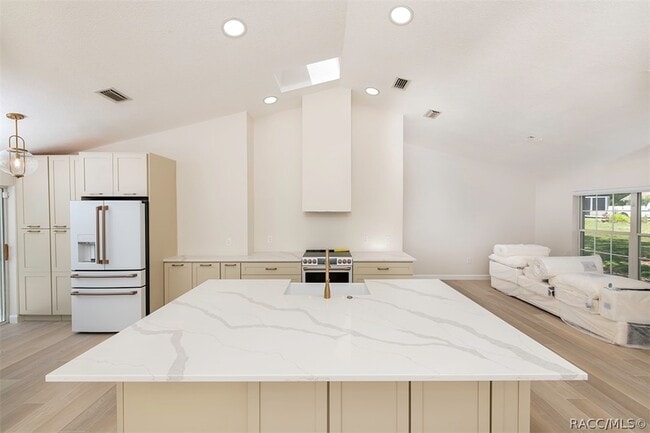 Photo - 1105 N Chance Way