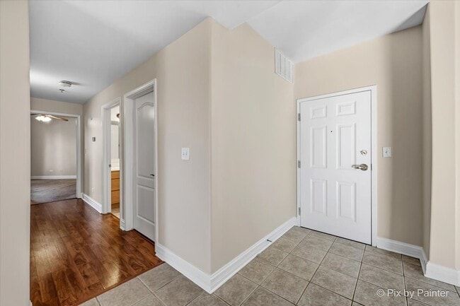 Photo - 543 N Hough St Unit 102