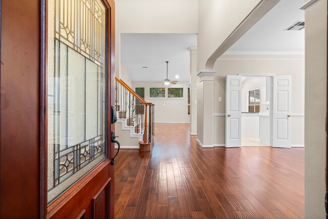 Photo - 83 Terraglen Dr