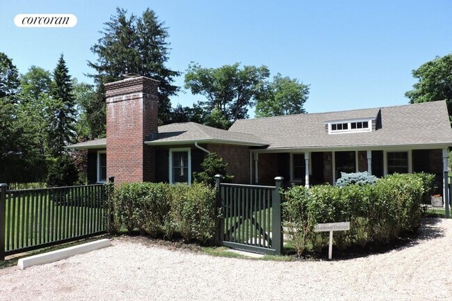 Building Photo - 131 Elm St Rental