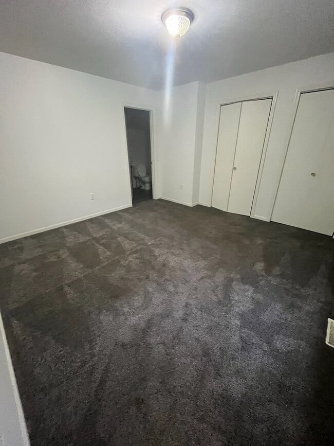 Photo - 863 Sharon Rd