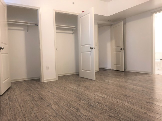 333 Earp Street