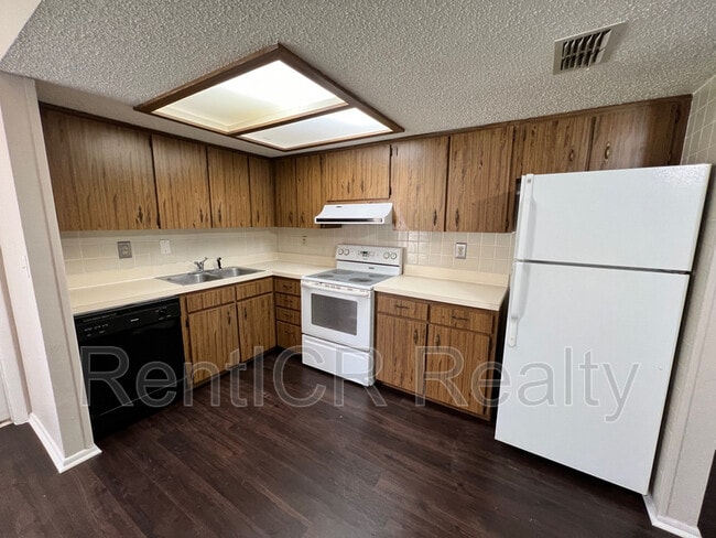 Photo - 4330 Tartan Ave