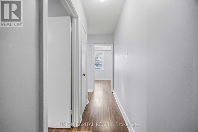 Photo - 515 Marlee Ave