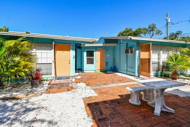 Photo - 321 24th Ave N Unidad #10