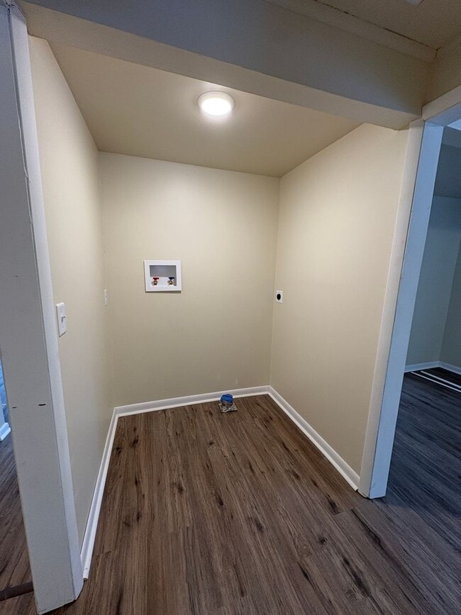 Photo - Large 3 bedroom house in Candensis!