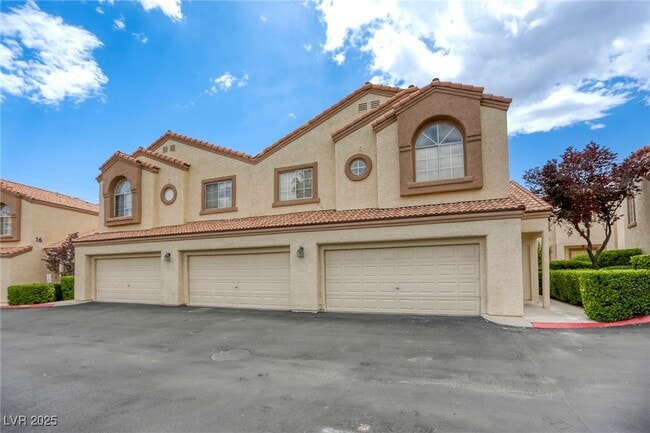 Building Photo - 8301 Boseck Dr Unit 232 Rental
