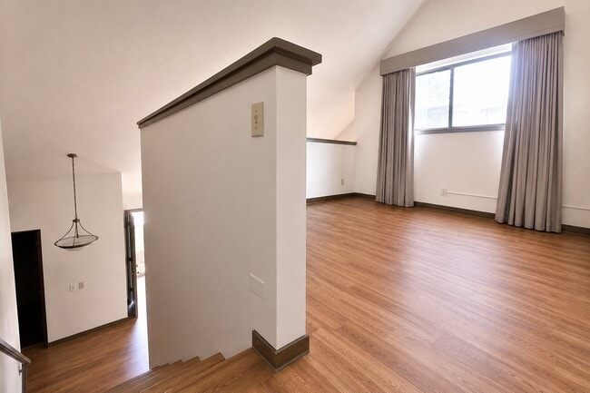 Photo - 3 Long Wharf Dr Unit 2 bedroom