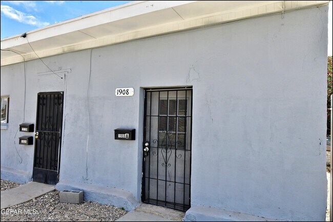 Photo - 1908 Olive Ave Unit A