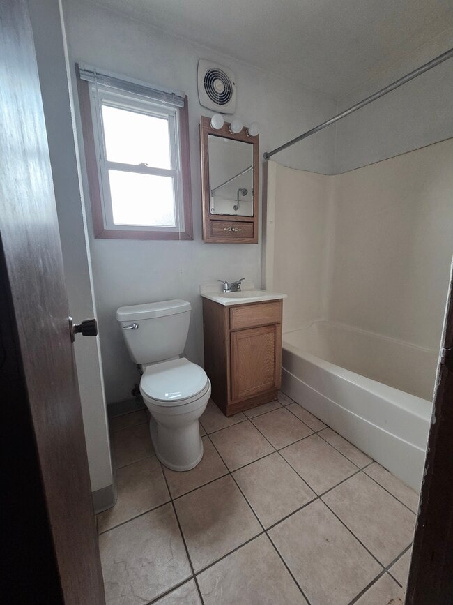 Photo - 3845 Cliffside Dr Unit 3845