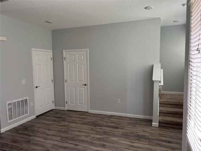 193 Holly Village Dr