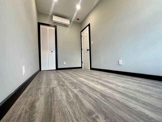 Photo - 81-05 Northern Blvd