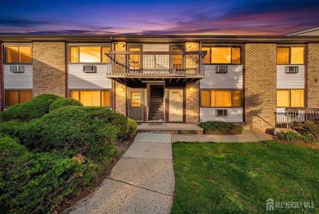 Building Photo - 128 Cricket Ln