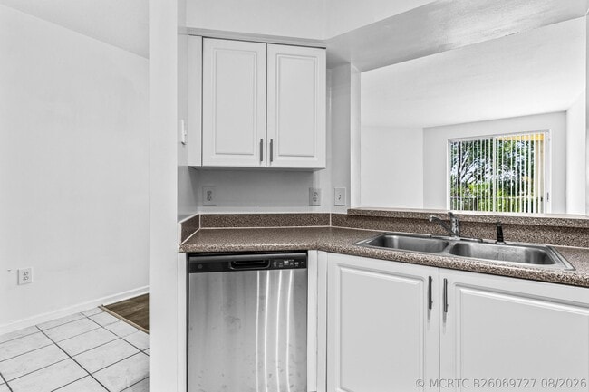 1977 Brandywine Rd Unit 207