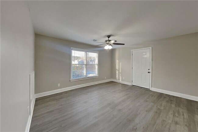 Photo - 3676 Victoria Dr