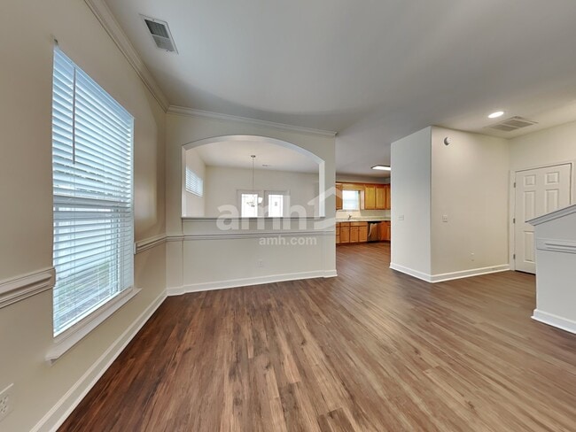 Photo - 85 Summer Hill Way