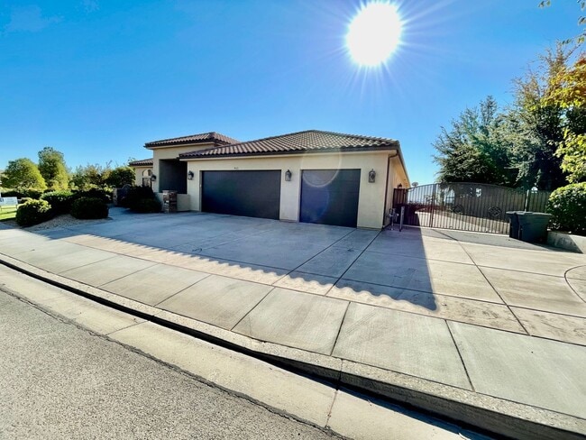 Photo - Beautiful Pet-Friendly Home on Green Springs Golf Course