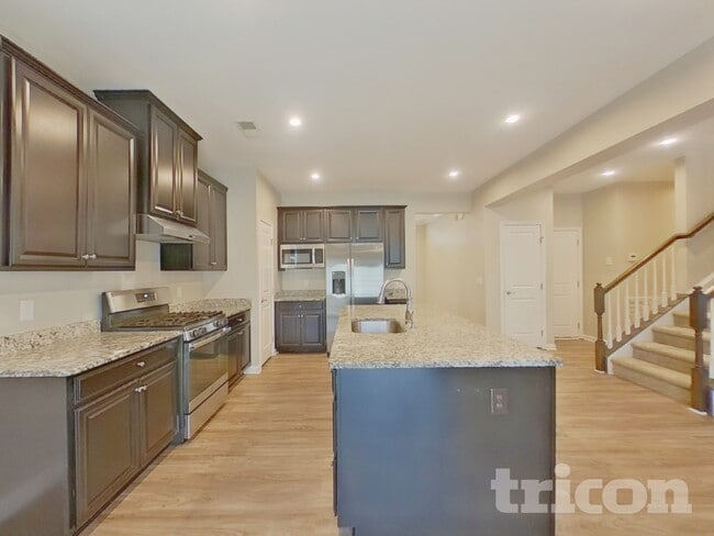 Photo - 221 Waters Run Ln