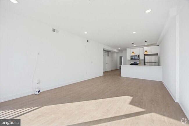 Building Photo - 1614 Ridge Ave Unit 502 Rental