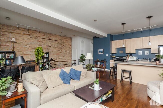 Building Photo - 2 bedroom in Chicago IL 60612 Unit 3 Rental