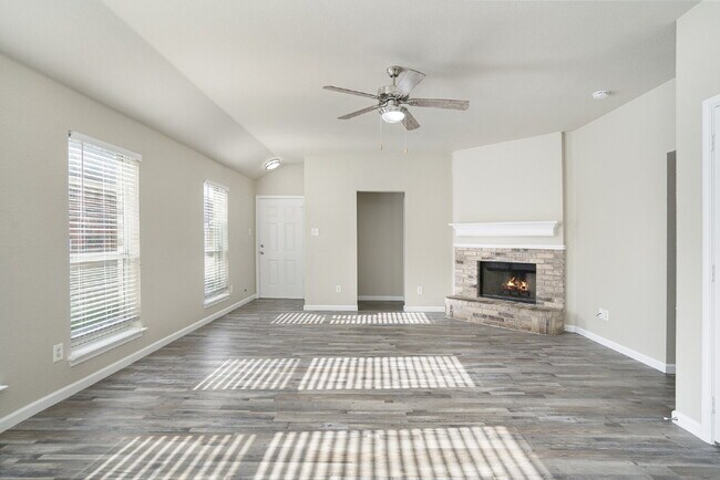 Photo - Great Location!