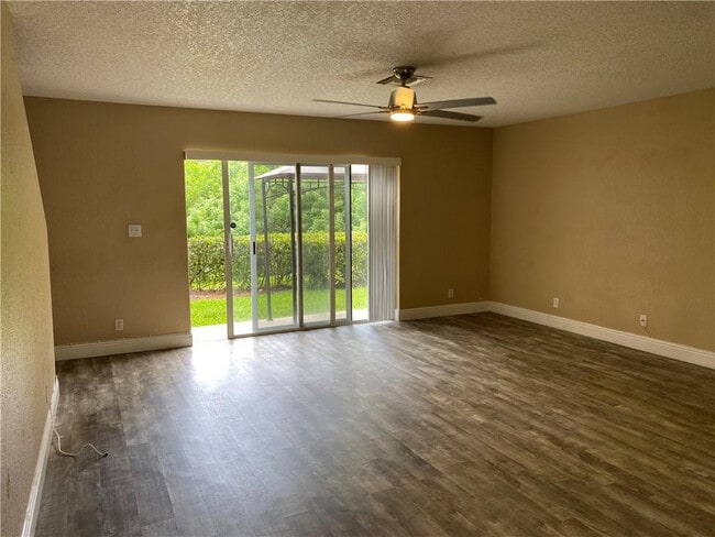 Photo - 8549 W Southgate Shores Cir