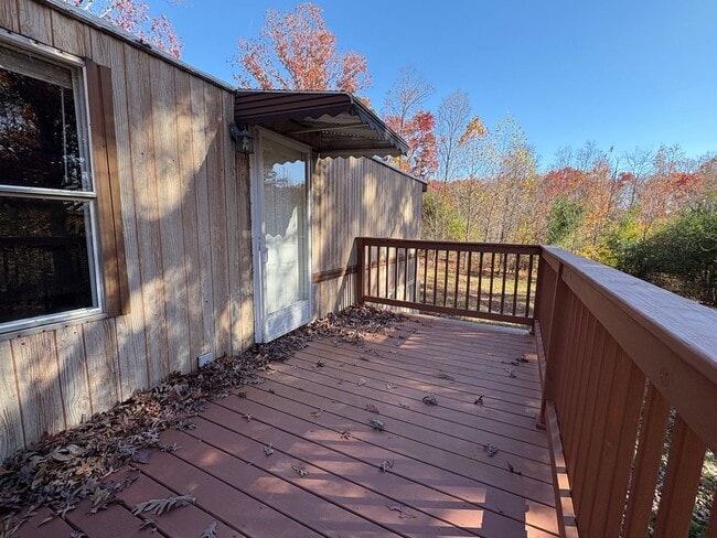 Photo - Spacious singlewide on private lot!