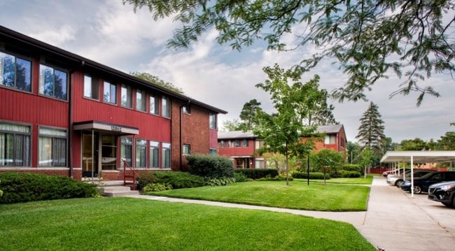 Photo - Midland Manor Apartments