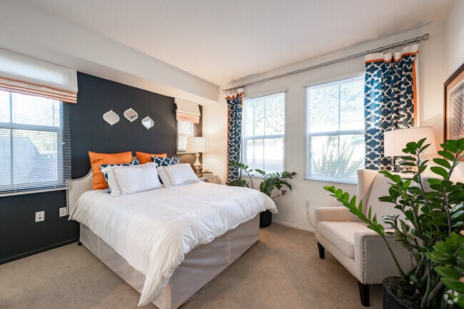 1BD, 1BA - 679SF - Primary Bedroom