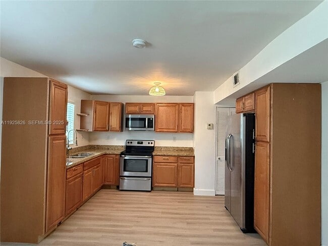 Photo - 9855 SW 62nd St