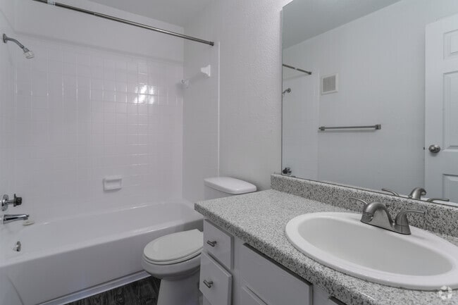 2BR, 2BA - 936SF - The Poplar