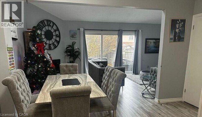 Photo - 21 Conestoga Rd