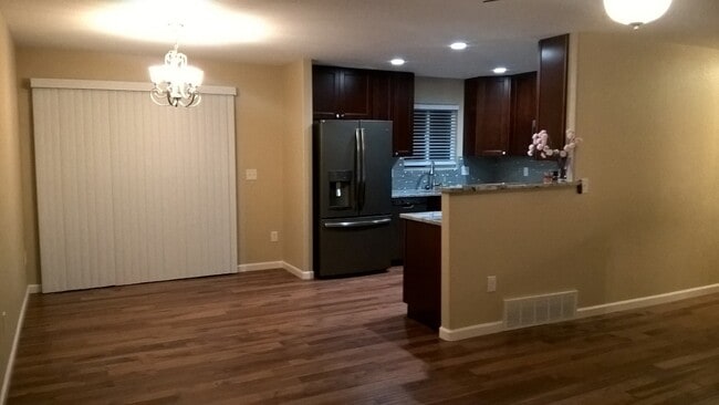 Photo - 803 Potter Dr