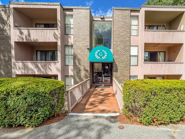 Photo - 2 Shrewsbury Green Dr Apartment Unit J