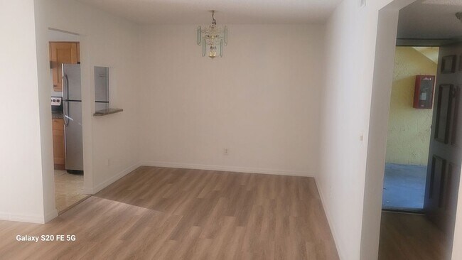 Photo - 3910 44th St N