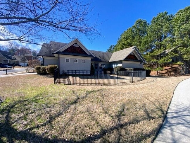 Photo - 302 Garden Cir