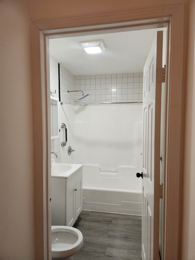 Bathroom - 58 Burrell St Unit #2