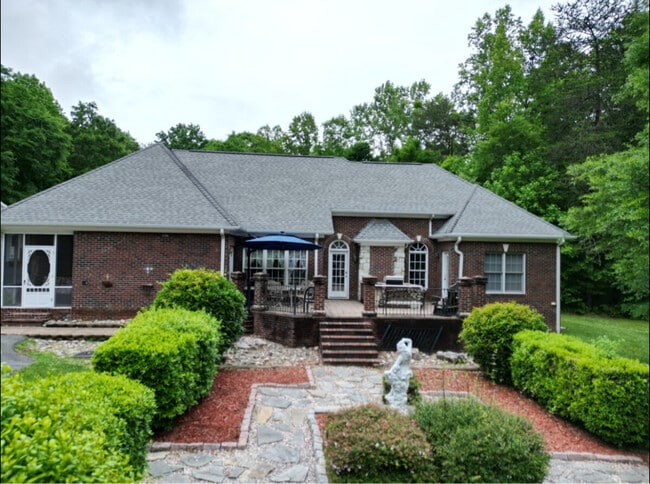Photo - 3709 Woodburn Dr