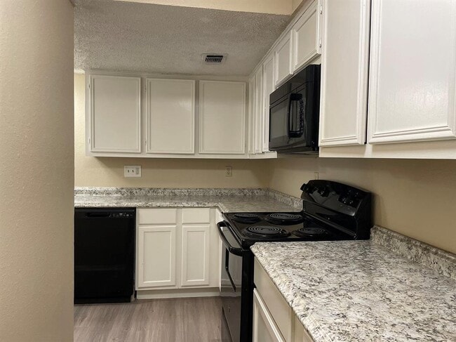 Photo - 8603 Fathom Cir