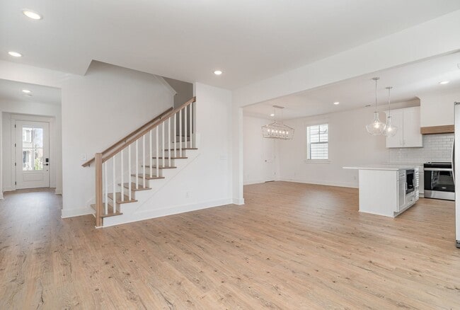 Photo - 712 Caraway Ln