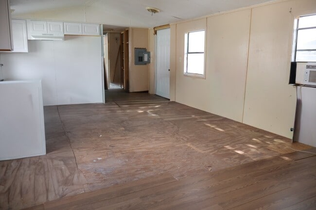 Photo - 195 Jonna St