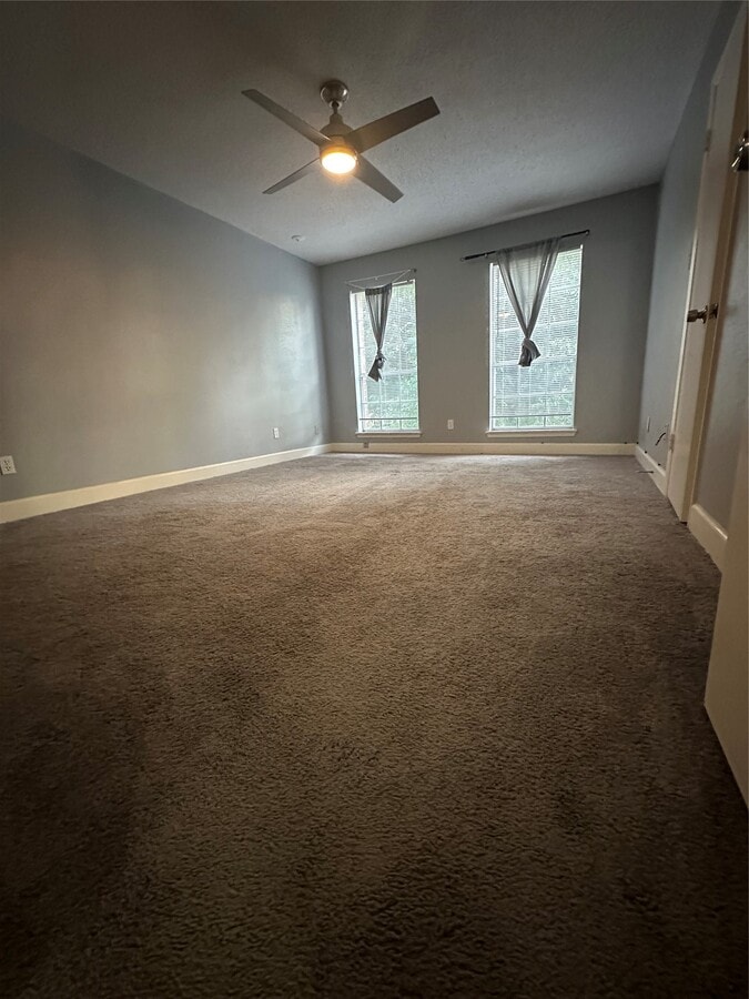 Photo - 2515 Oak Hill Dr