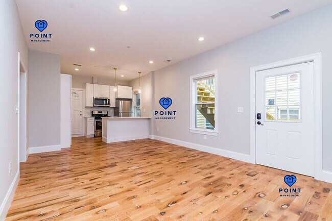 Photo - 244 Leyden St Unidad 2