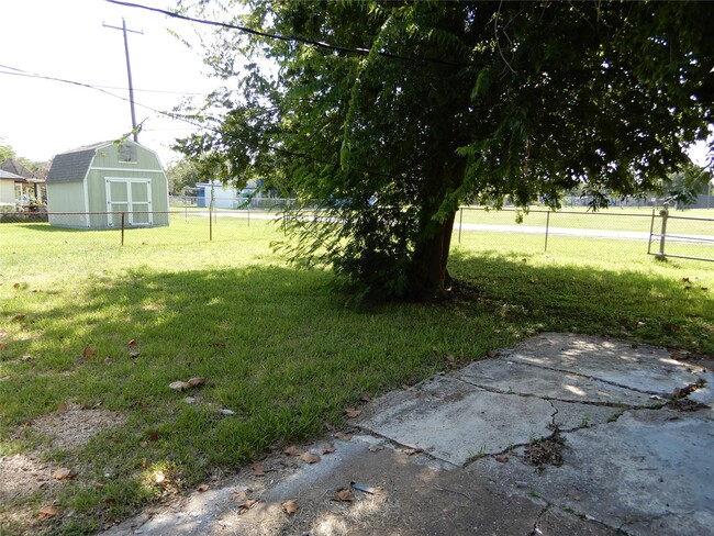 Building Photo - 1700 Woolfe St
