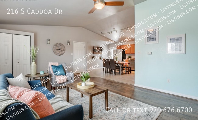Photo - 216 S Caddoa Dr