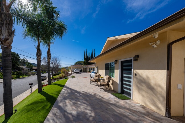 Photo - 6907 Estepa Dr