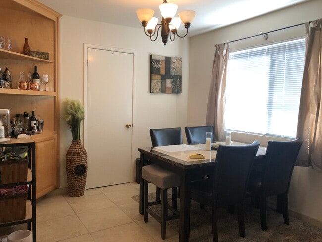 Photo - 1064 Fremont St