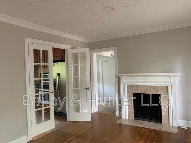 Photo - 610 Darlington Rd NE